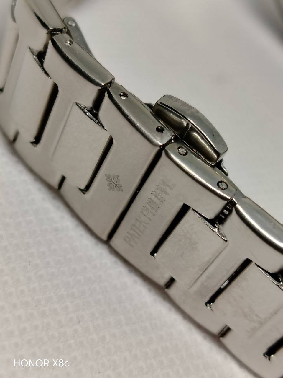 باتك فيليب مكينه اوتوماتيك
ضهر كشف وزن ثقيل..مينا لون اسود
زجاج زفير..ضد الخدوش والماء  اصلي 
مختم من كل جهات ..لامينوس 
السعر 35الف مع توصيل مكاني بغداد رقم ***********
