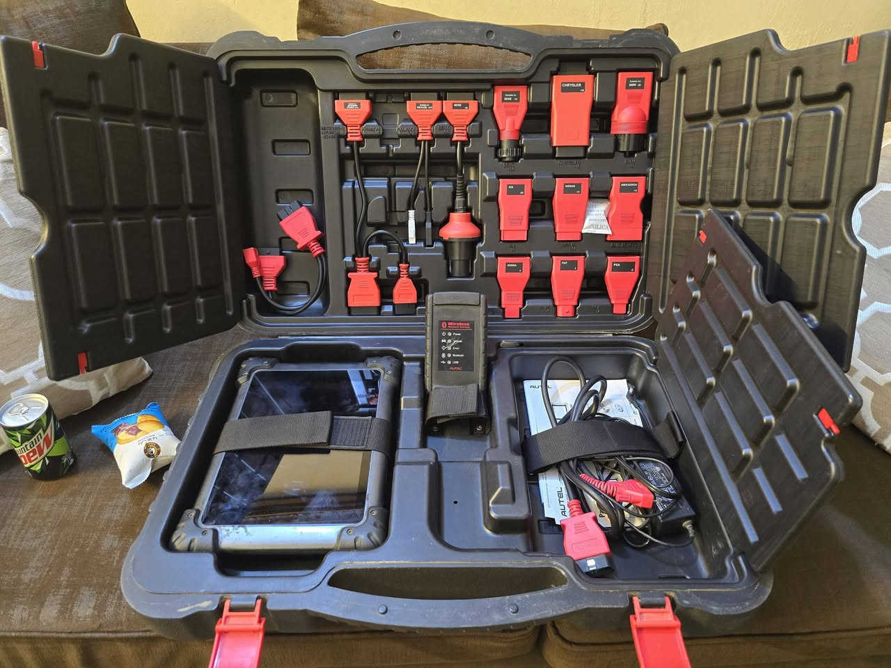 السلام عليكم جهاز اوتيل 908 PRO تحديثه خلصان ٢٠٢٣ جهاز بعده جديد نظيف كلش يفحص ويبرمج كافة انواع السيارات فحص وبرمجة وترسيت وسبشل فكشن لحد موديل ٢٠٢٤ ضمان شركة لمعان الوسام للاستفسار الاتصال على الرقم *********** او على الخاص
