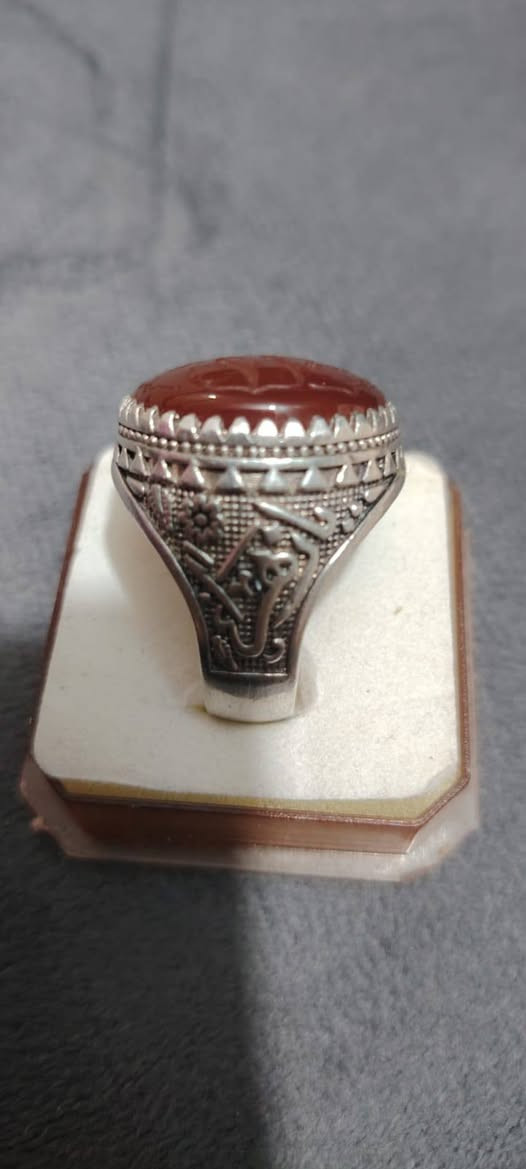 خواتم فضه صياغه ثقيله كلمن وسعره


**إذا كنت صاحب هذا الإعلان وتريد حذفه لأي سبب، رجاءا أرسل رسالة إلى الدعم الفني**