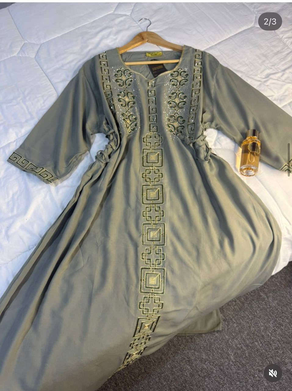 كلابيه نسائيه خامه كشمير تركي بتصميم جميل حزام من الجوانب للتخصير
من وزن55 إلى وزن 120 تلبس


**إذا كنت صاحب هذا الإعلان وتريد حذفه لأي سبب، رجاءا أرسل رسالة إلى الدعم الفني**