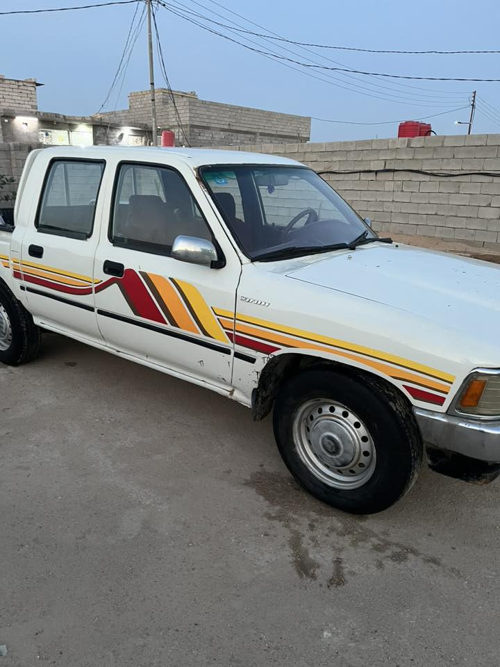 تيوتا موديل 91 مكينة كروسيدا سياره بسمي رقم انكليزي سنويه 2030 سياره نضيفة مال جناي مكانها الزبير شاصيها مكفول سياره فقط مصبوغه  رقم الهاتف يوجد واتساب الاستفسار ‭٠٧٨٠ ٨٢٢ ٧٣١١‬
