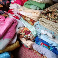 تنزيلات لحف صوف جدد سعر كل اربع قطع 25.الف والشراي يتصل.07517441388......