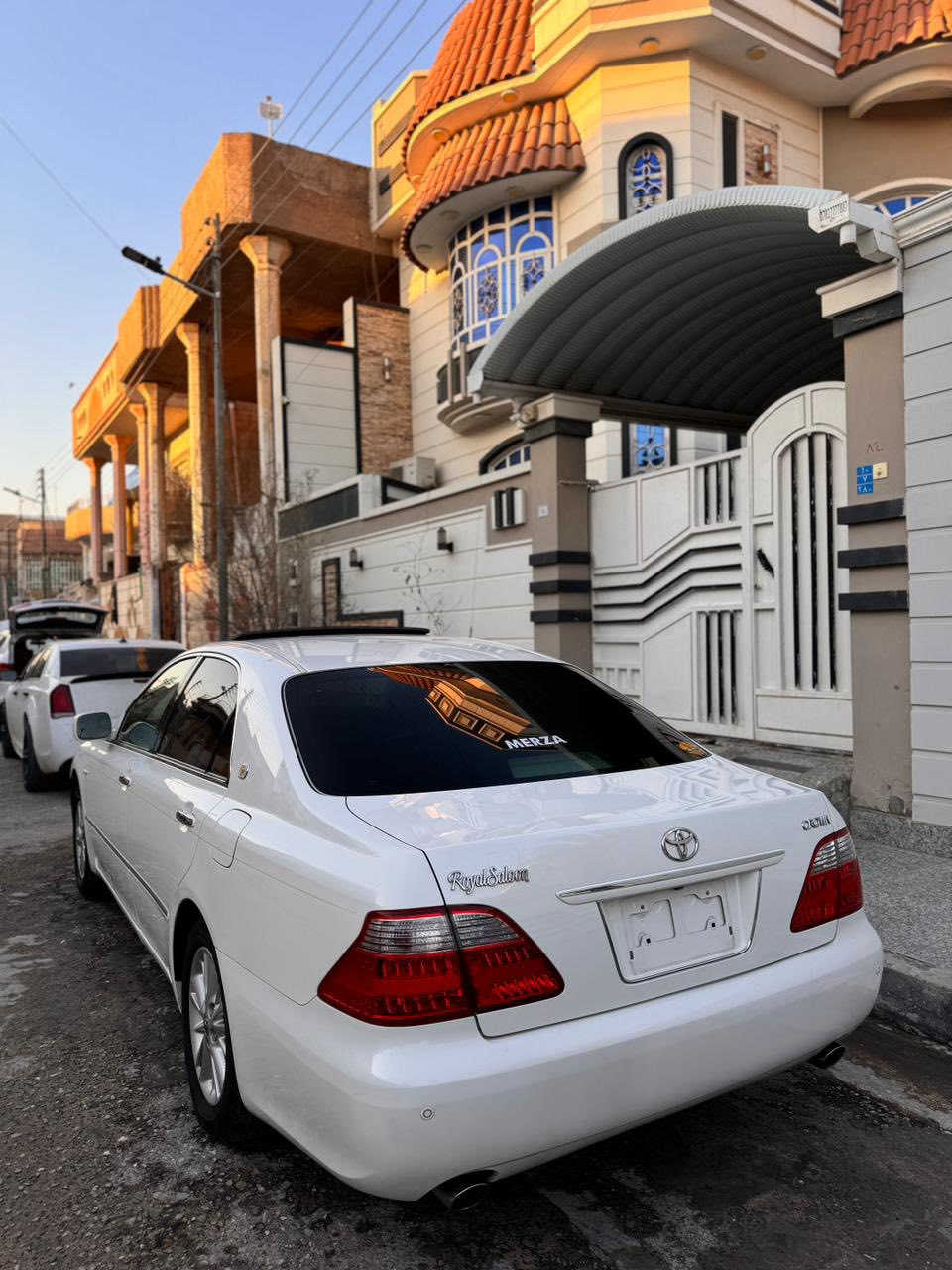 شاهيه موديل 2007 مسجل رقم بصره. دولي 
  
1داخل جلد ابيض ملكي 
2دخول جديد السياره ماشيه 98  
مكان السياره النجف مشروع وطني 
والموتصفات كدامك بل صور  شاصي80
سياره حلوه مكفوله 
***********
