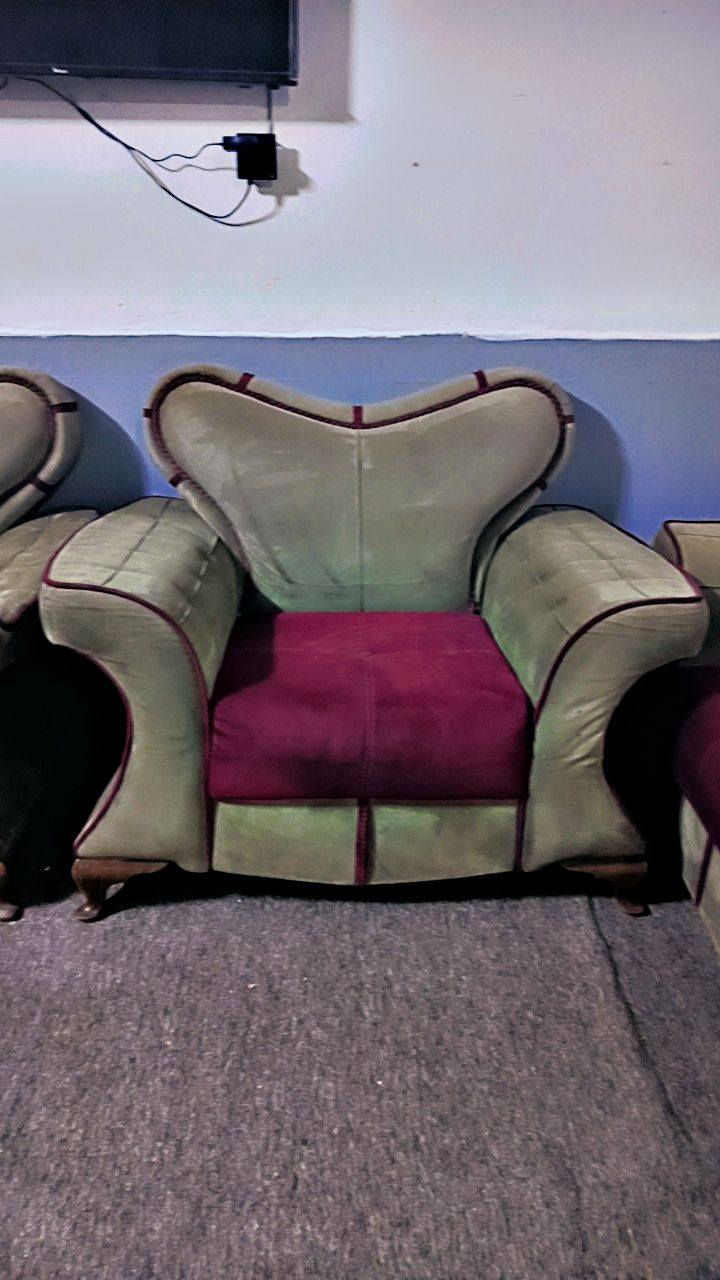 تخم ضخم قوي خمس قطع عشر مقاعد للبيع المستعجل والشراي على الخاص رجاءا


**إذا كنت صاحب هذا الإعلان وتريد حذفه لأي سبب، رجاءا أرسل رسالة إلى الدعم الفني**