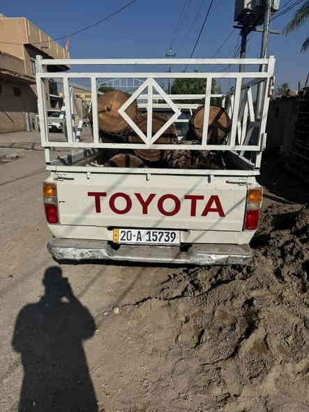 السلام عليكم تويوتا للبيع 
موديل 1982 
مكينة كير شرط لاتنقيص ولا تبخير 
بدون خياس 
صدر جديد 
سنوية بسمنا تحويل بنفس اللحظة 2030. هزة جديدة 
السعر 35 
هاتف ‭0776 166 7762‬
