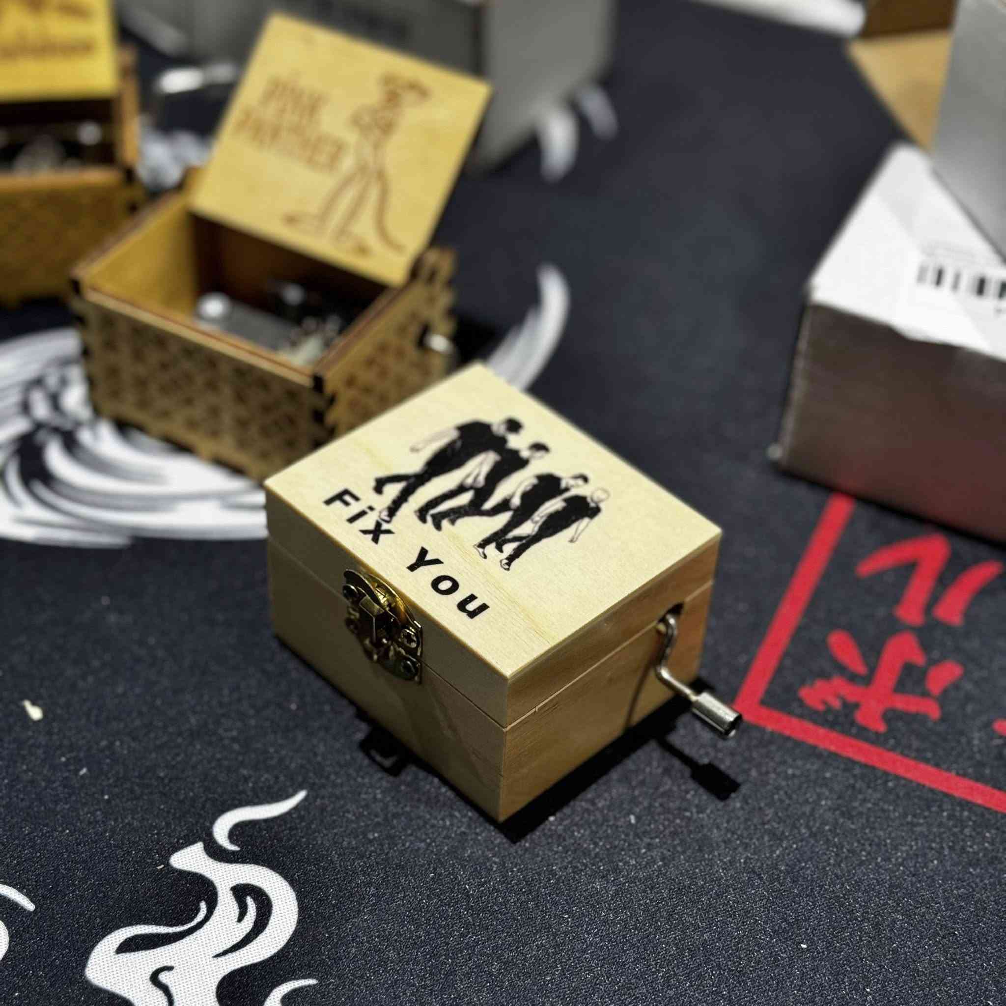 8 قطع صندوق خشب موسيقي  
سعرهم كلهم ويه التوصيل 20 الف


**إذا كنت صاحب هذا الإعلان وتريد حذفه لأي سبب، رجاءا أرسل رسالة إلى الدعم الفني**