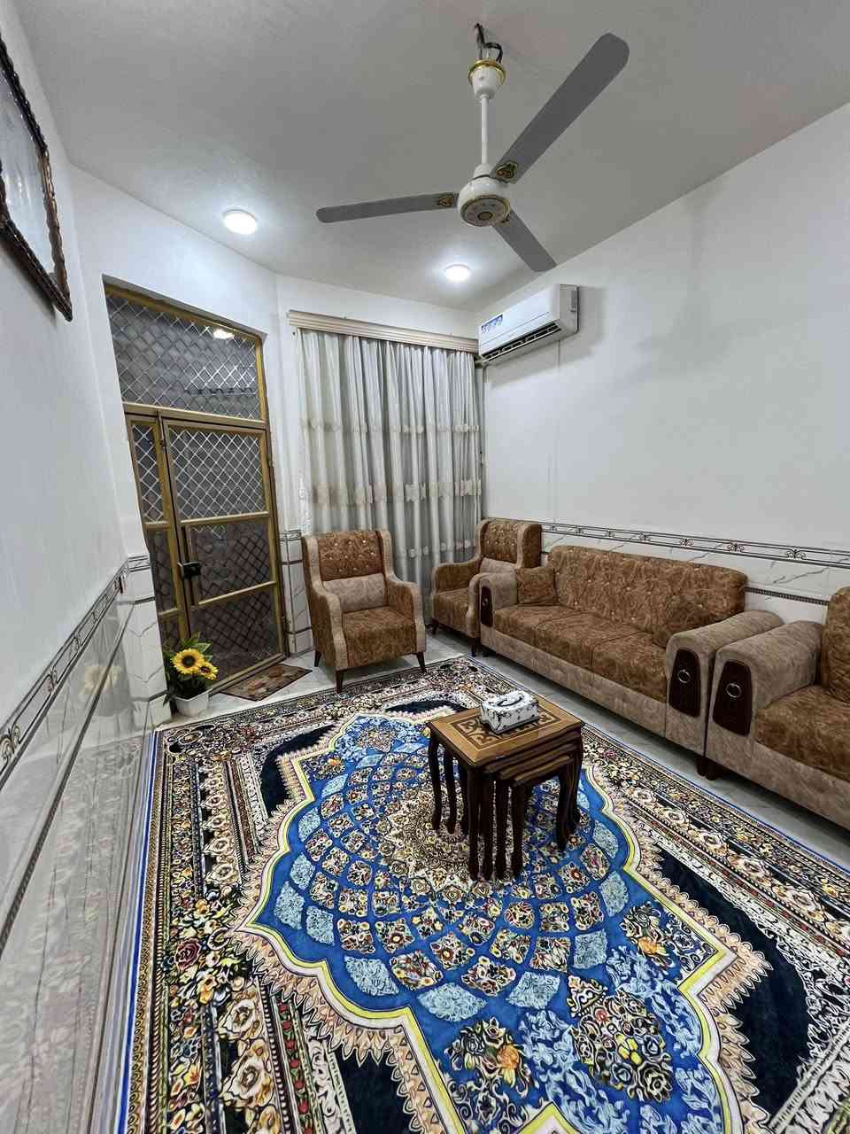 🏠دار للبيع 🏠
__
⭕العنوان:حي الفرات 
  ⭕️قرب:شارع المستوصف 
⭕موقع مميز _
____
🌿طابوصرف 
🌿بناء جديد 2023
🌿طابقين 
🌿كونكريت
🌿قريب عل ساحه 

♦️المساحة :100م
♦️الواجهة  : 5متر
----------------
                     
تفاصيل الدار 🏠
___
🌿غرف نوم عدد2💯
🌿صالة عداد2
🌿مطبخ 
🌿استقبال 
🌿مجمع صحي 

    
   #مكتب_صناع_المال_للعقار 
عنوان المكتب
الفرات شارع الصب قرب التسفيرات 
للاستفسار مراجعة المكتب اولاتصال على الارقام 
***********
***********
