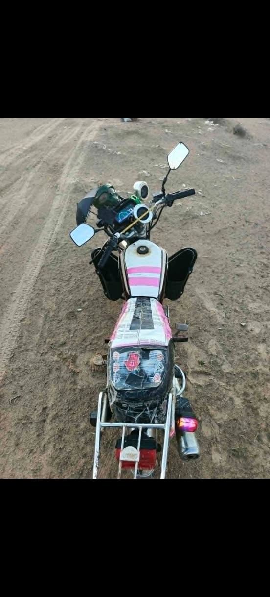 سلام عليكم للبيع موطور 2020 محرك اخرس الموطور جديد حيل كهرباياته كلها شقاله سلف شقال ***********
