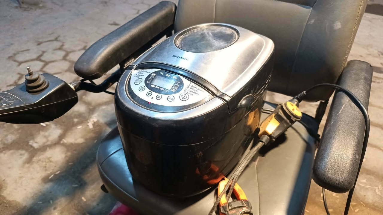 اغراض كلمن وسعره المكان حي العسكري شراي يتفضل


**إذا كنت صاحب هذا الإعلان وتريد حذفه لأي سبب، رجاءا أرسل رسالة إلى الدعم الفني**