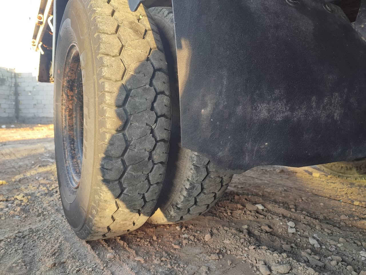 سلام عليكم سياره كيا للبيع موديل 15 نظام جيد جدا تفاصيل اكثر عله تليفون ***********
