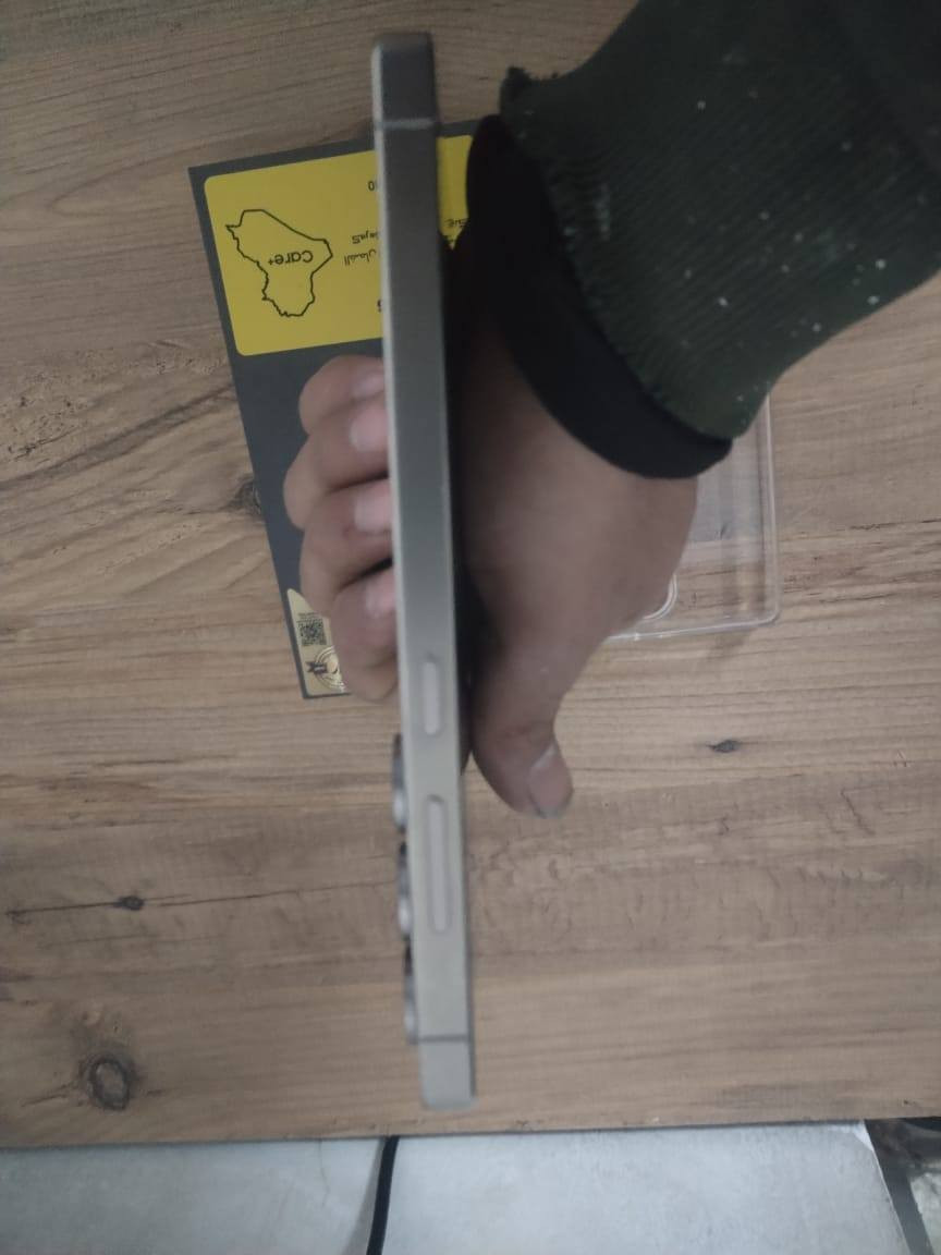 السلام عليكم للبيع s25 الترا مستخدم سبوع شخط واحد مابي للبيع مستعجل عل بيعه 
مكاني الدورة ويوجد توصيل  السعر مليون ١١٧٥
***********
