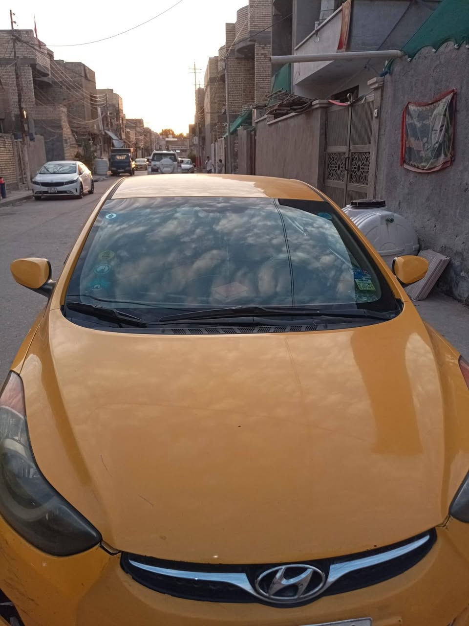 سلام عليكم الانتر وارد أمريكية  2013 
سياره بسمي. الحادث هلال جاملغ خلفي 
وسياره عل سونار 
***********
