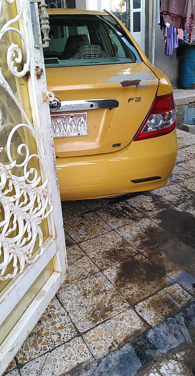 السلام عليكم يوجد سياره للبيع بي واي دي موديل 2011 بسمي السياره بيه الكير نمره الرابع يفلت التبريد شغل التتفه شغاله الكهربايات شغاله بيه تلحيضات بسيطه السعر 35  الرقم ***********
