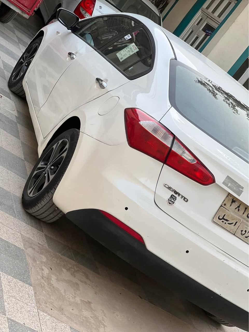 السلام عليكم 
بيع مستعجل بسعر مناسب 
سيراتو 2015 خليجي مكينه 1600 رقم اربيل بأسم شركه وكاله وتحويل اليعجبگ شركه مضبوطه ومضمونه السياره جاهزه من كلشي وجديده احلى من الصور بيها صبغ حافه الدور جاملغ الخلفي وشويه من حافه الباب الخلفي والباقي كفاله عامه 
السعر 100 
مكاني النجف 
اتصل واني بالخدمه *********** النجف, العراق
