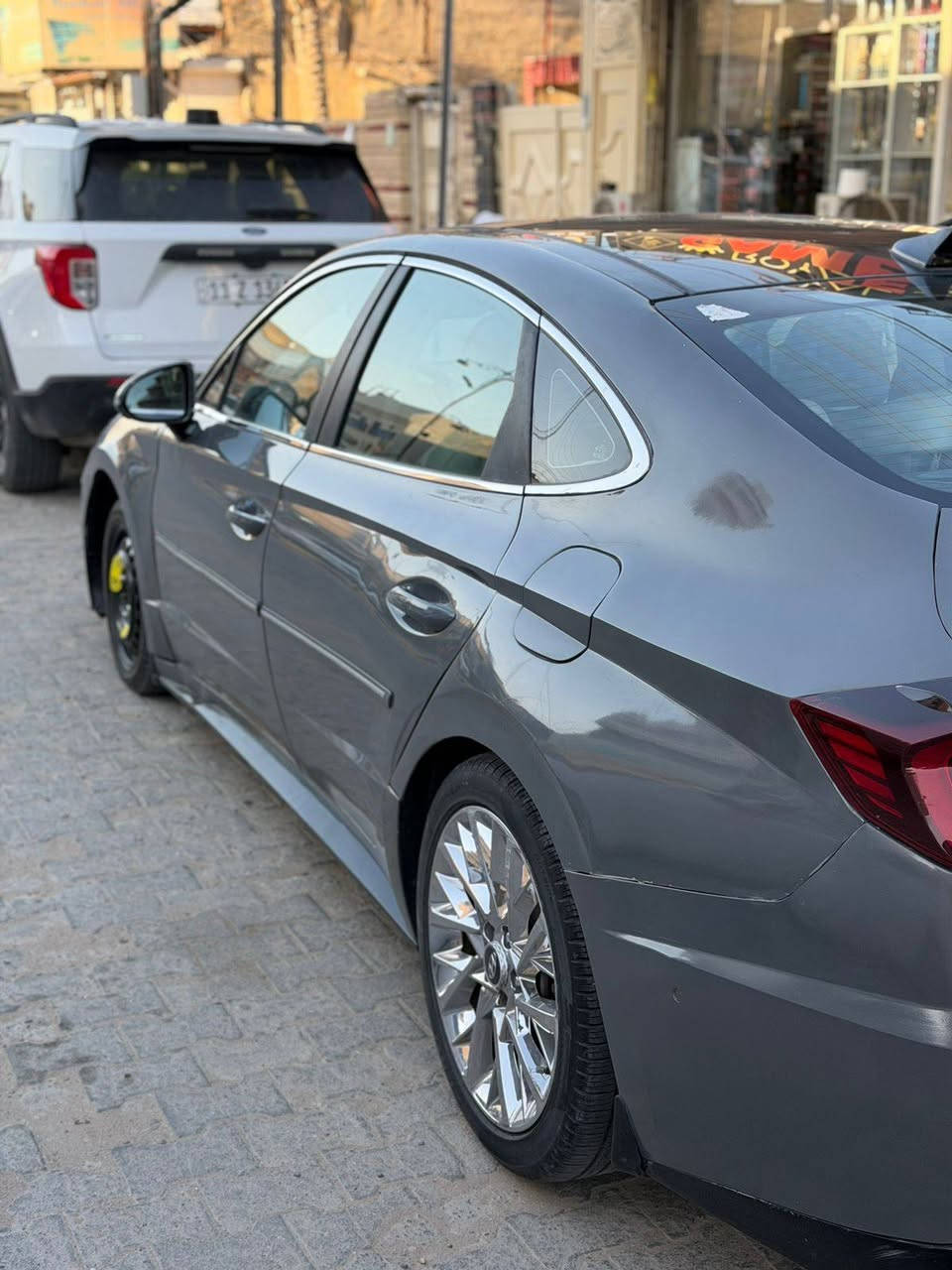 ***********
 سوناته مديل 23 لمتد فووول للأخير 
السياره بيها صبغات بدون داخل وبدون اي حادث قوي مجرد صبغات بسيطه ماشيه 24 ميل محرك كير حداديه ع وضع الشركه
السعر 135 ماكو سياره بهيج سعر النجف, العراق
