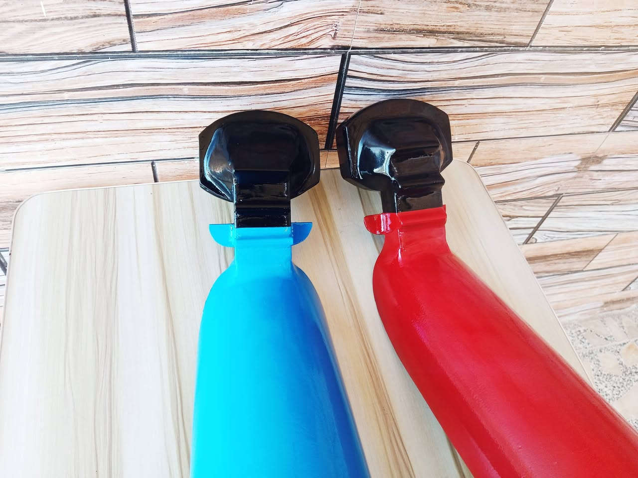 السلام عليكم سيبايات طياريات للبيع شغل جديد  حلو ومرتب الطويله مو هاي الكصيره مكاني دوانيه للتواصل ***********
