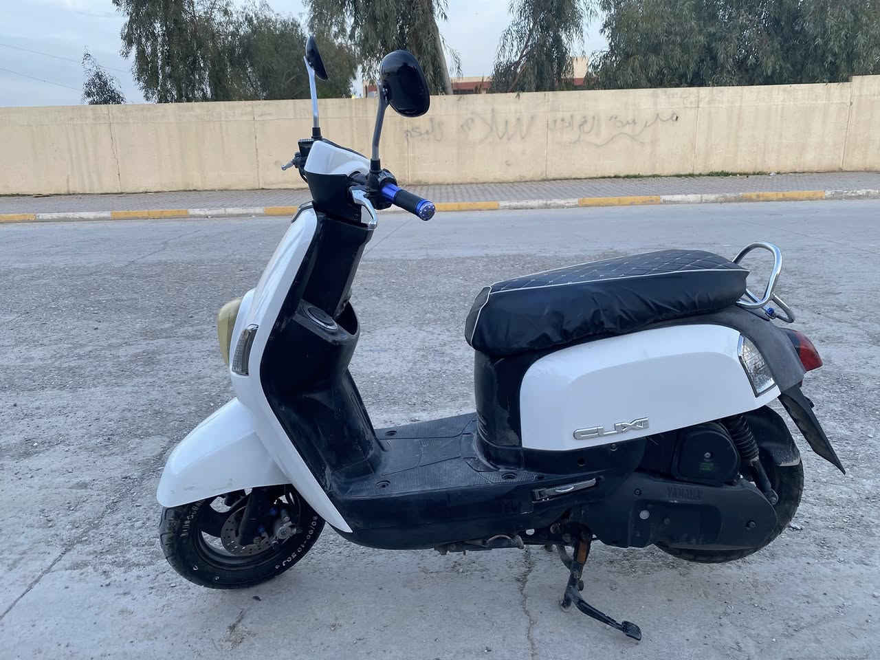 ماكس بوليسي نوزل 2009 للبيع سلف رياضي صالنصة جان بيها fm وخليت مكانها كاتم دراجة حلوة نشطة مال جنايه 
بيرك الامامي عاطل والسيم مال الصندوك ينراد تبديل والباقي تجي وتشوف بعينك
السعر 680الف وبيها مجال
مكاني حي النداء /***********
