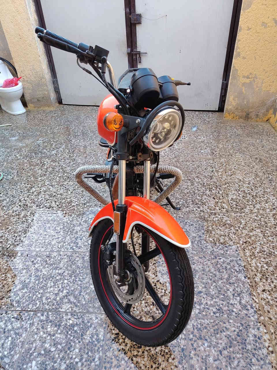 السلام عليكم من رخصت الادمن
للبيع دراجه دايون نفخ لون برتقالي مديل 2022 طالعه بل 23 رقم وسنويه مكفوله كفاله عامه مداور ثانيوم
محرك 200 cc السعر2250  مليونين وربع بيه مجال حك الجيه لمو شراي لي تعبني  لان الدراجه متعوب عليه ومال جناي  المكان كربلاء الحر الرقم *********** مامتواجد ع الفيس
