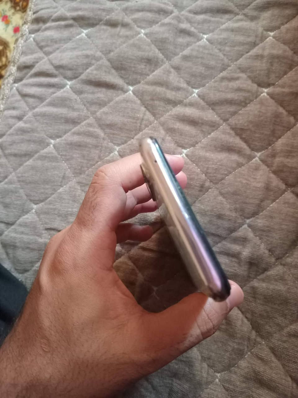 متاح 
OPPO Reno3 5G
مواصفاته داخل المنشور 

فقط هذا الكسر بالقبق والجامه مال كامره 
و اللمس بي فطر الجهاز ممفتوح مامبدل بي شي بالشرط بصمة ليزري بالشاشه بصمة وجه كله شغال جهاز سلس مراوس حسب القناعة ***********واتساب هم بي
