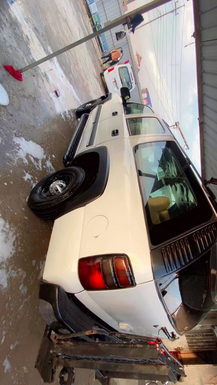 السلام عليكم شوفر ليت للبيع موديل 2004اجره سنويه لل28 كير مكينه اكسل حداديه تخم تاير منضومت زنون تبريد تدفئه سنتر لك مري اشاره +شفط السياره جاهزه من كلشي بسمي تحويل مباشر خطها حله بغداد وصل خط وبحث جدد مكان السياره حله غير متواجد ع الفيس السعر (110) بيها مجال قليلللل    ***********
