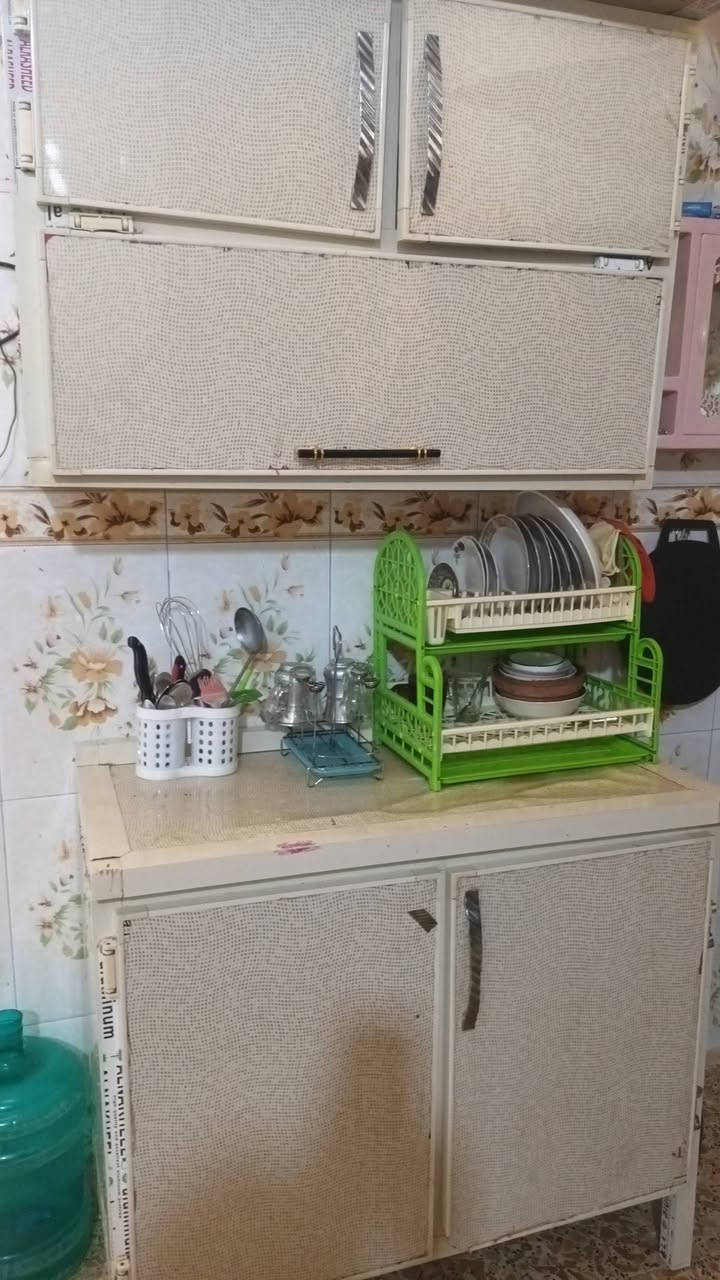 للبيع الطباخ ٢٠٠ الكونتر ١٠٠ الكنتور ٢٥٠ الاستفسار***********
