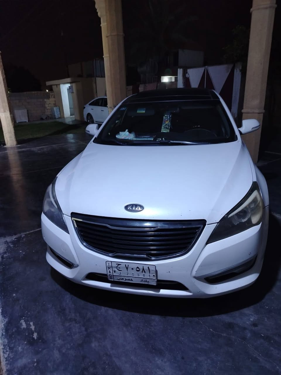 سلام عليكم للبيع كيا كادنزه موديل 2011فول مواصفات لون ابيض سياره حلوه جاهزه من كلشي صدر امامي خلفي جديد تخم تاير جديد سونار بيها  السعر 125وبيها مجال العنوان الانبار حبانيه رقم الهاتف *********** /*********** باقي تفاصيل خاص
