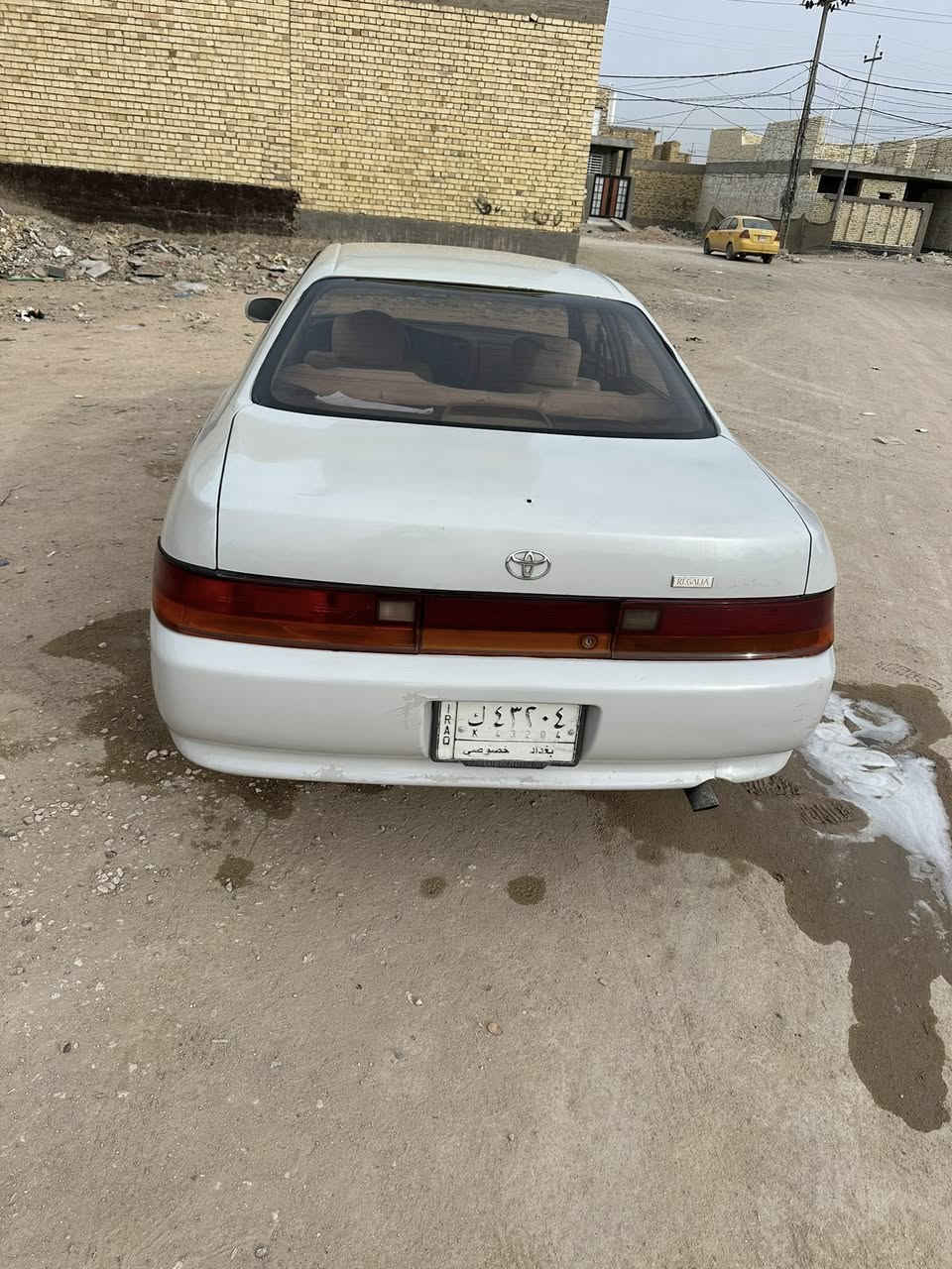 تويوتا شيزر للبيع موديل  1993 السنويه مانافذه بعدها لؤلؤي كفاله من الكص ونقل جثه والداش وكافه الاصوليات سياره نظيف كشرها نظيف كير مكينه تبريد شغال ثلج مكينه ثنين ونص شرط تخم تاير شادلها جديد دواخلها نظاف سياره كامله رايدها بال57 وبيها مجال للشراي للاستفسار اكثر الاتصال على الرقم 
*********** موجود واتساب وبالخدمه
