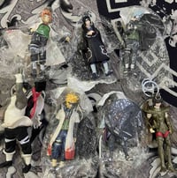 عدد ٢ • متفرقات • للبيع