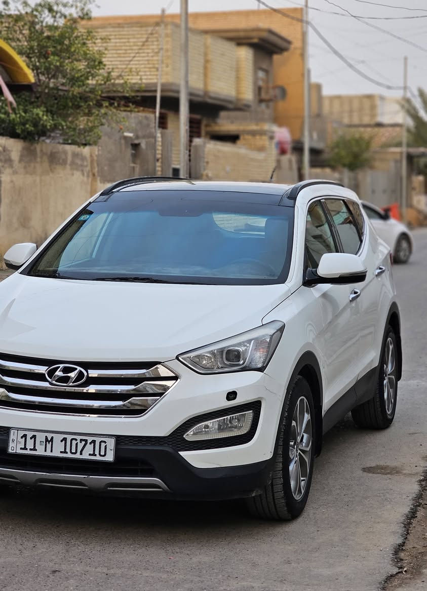 السلام عليكم.. سنتافي كويتي خليجي 2015 
السياره على وضع الشركه فول 1\1 معروفه الكويتي  ((حادث قطعه وحده فقط باب الصدر بي طخه و مبدل باب وكاله ))
رقم بغداد انكليزي تحويل مباشر 
محرك 6 
7راكب 
3قطع تبريد 
بانوراما 
كاميرا دواره وحساسات 
لد ابيض 
شاشه لمس 
كشن جلد
بصمات تشغيل وابواب 
مري شفط +اشاير مري +ترحيب 
مانع انزلاق 
نزول منحدرات 
4×4 
وضعيات قياده كامله 
تدفئه وتبريد بالمقاعد 
تحكم بجميع وضعيات المقاعد 
سايد بريك دكمه 
زراكات لايت 
نضام ECO  وبعد بيها مواصفات
 
كربلاء طويريج.. سعر 175 وبيها مجال ***********
