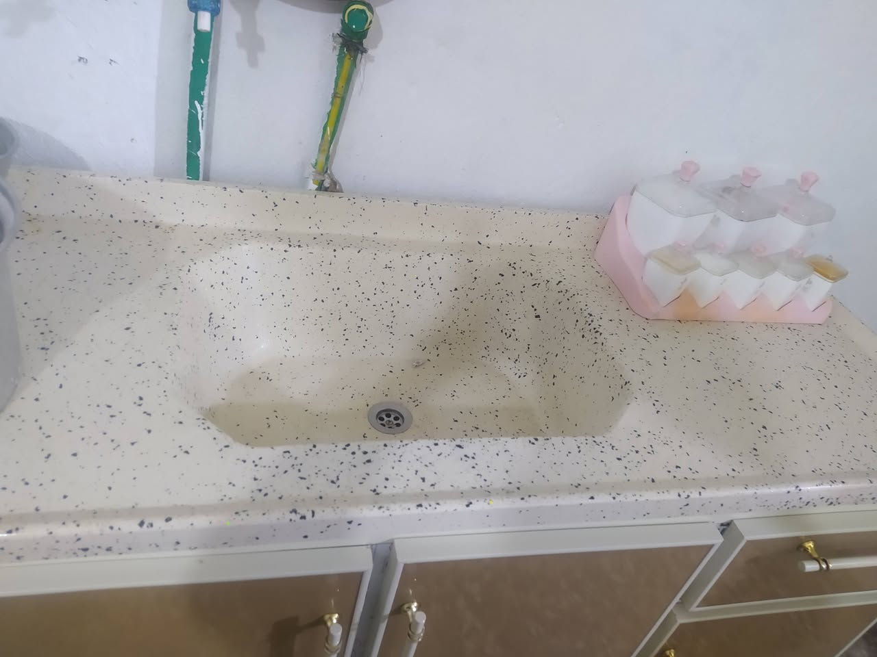 السلام عليكم كاونتر 3قطع ثكيل شغل تفصال للبيع لعازه ظرف مستعجل علبيع استعمال شهر مثل مموظح للصوره السعر 500 مفصلي ب650 عدا الكروه


**إذا كنت صاحب هذا الإعلان وتريد حذفه لأي سبب، رجاءا أرسل رسالة إلى الدعم الفني**