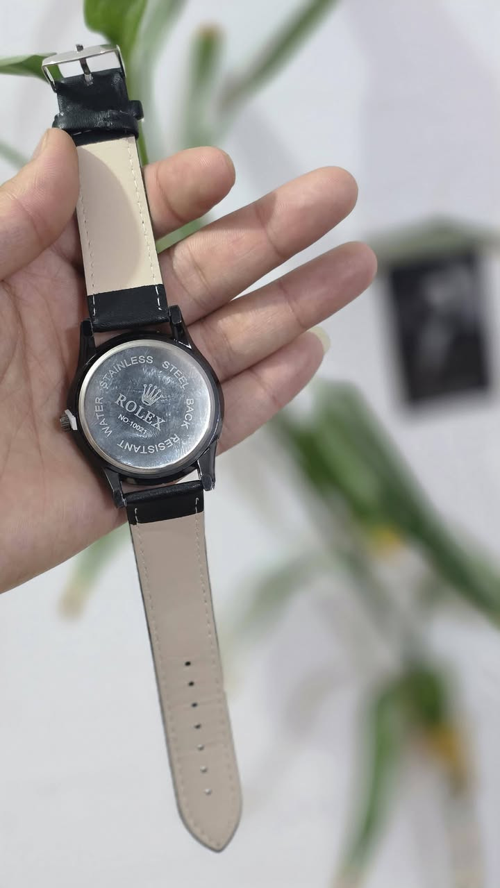 ساعة رولكس كولتي عالي⌚
▫️مختمه سير جلد
▫️تاريخ يومي 
▫️ضد الماء
▫️عقارب مضيئة في الضلام
سعر القطعه (8) الف دينار
مكان:البصرة_قضاء المدينة


**إذا كنت صاحب هذا الإعلان وتريد حذفه لأي سبب، رجاءا أرسل رسالة إلى الدعم الفني**