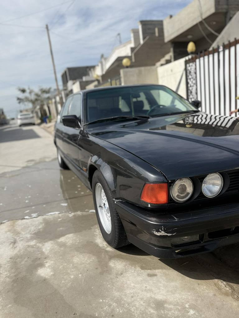 Bmw730
سلام عليكم 
سياره موديل ١٩٩١
شرط تحويل 
سياره صبغ عام جماليه بدون ضربه 
رقم أربيل تبريد 
رقم موبايل *********** كركوك, العراق
