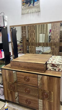 غرفة نوم مستعملة • 9 قطع • بغداد السيدية