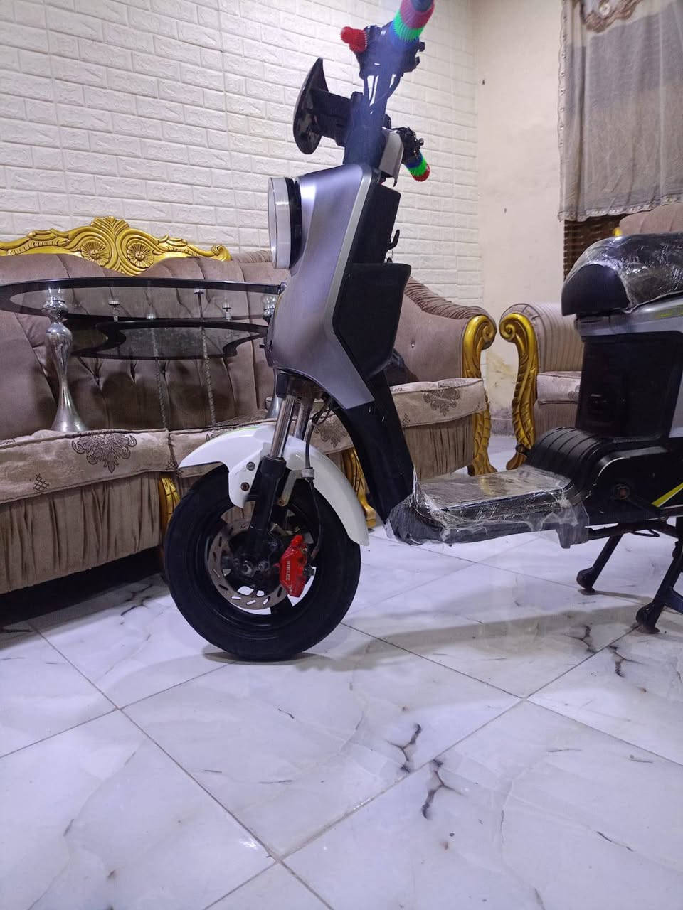 دراجه شحن ار 9 كامله ونظيفه سعر 325.بطاريات نظاف وقويات حجم16امبير العنوان بصره نواب ظباط مقابل مستشفى العسكري ***********كلشي مذكور شراي يخابر يراسلني ع واتساب
