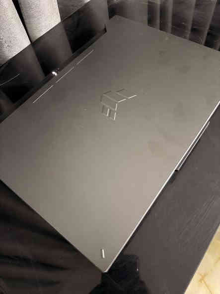 لابتوب ASUS TUF Gaming F15

المواصفات:
 • المعالج: Intel Core i7-13620H من الجيل الثالث عشر13.
 • الذاكرة: 32 جيجابايت RAM.
 • التخزين: 1.5 تيرابايت، يشمل 1 تيرابايت SSD خارجي.
 • بطاقة الرسوميات: NVIDIA GeForce RTX 4060 (لابتوب GPU).
 • بطاقة الرسوميات المدمجة: Intel UHD Graphics بذاكرة 16 جيجابايت.
 • مزايا إضافية: لوحة مفاتيح بإضاءة RGB، بطارية بقدرة 90 واط في الساعة، يدعم الشحن السريع

السعر خاص لمن يهمه الامر
‏***********
