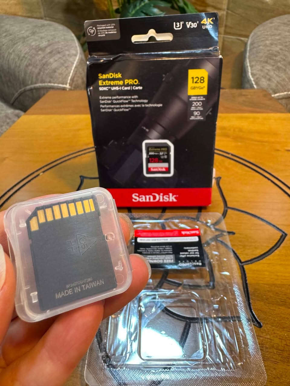 السلام عليكم 
ذاكرة ماركة سان دسك sanDisk Extreme PROجديد سعة 128G 
انطونا سعر وبالعافية 🌹


**إذا كنت صاحب هذا الإعلان وتريد حذفه لأي سبب، رجاءا أرسل رسالة إلى الدعم الفني**