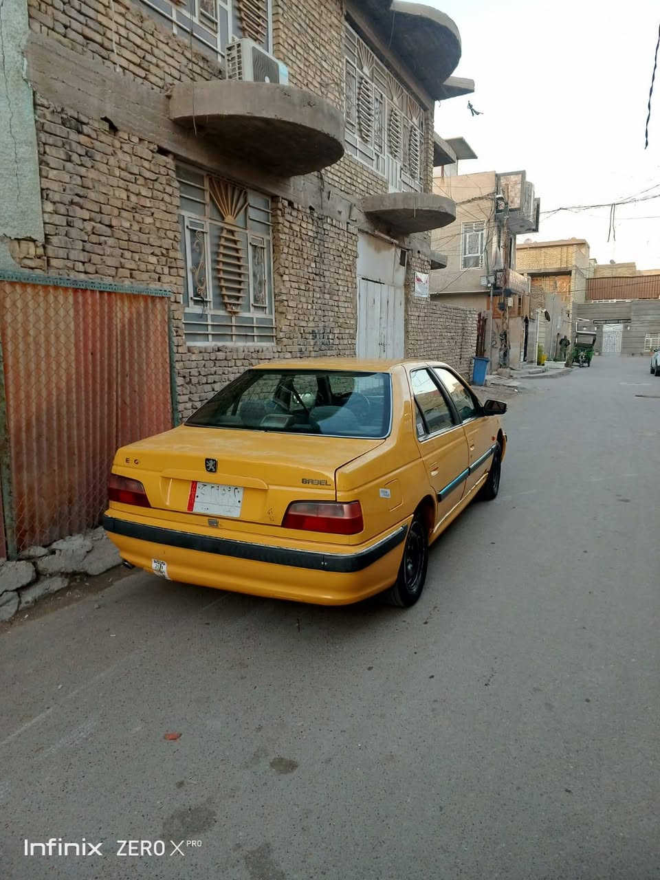 سلام عليكم  بيجو بارص  ١٥ سياره نضيفة متصرف عليهة ايشي جهزه من كل نواحي كبل لشارع لسعر ٤٢ وبيهة مجال لطيبين خابر وتدلل  بسمي تحويل ثاني يوم  وهذا رقمي *********** ولسيارة  موجوده بغداد  مدينه الصدر  غير متواجد على الفيسبوك
