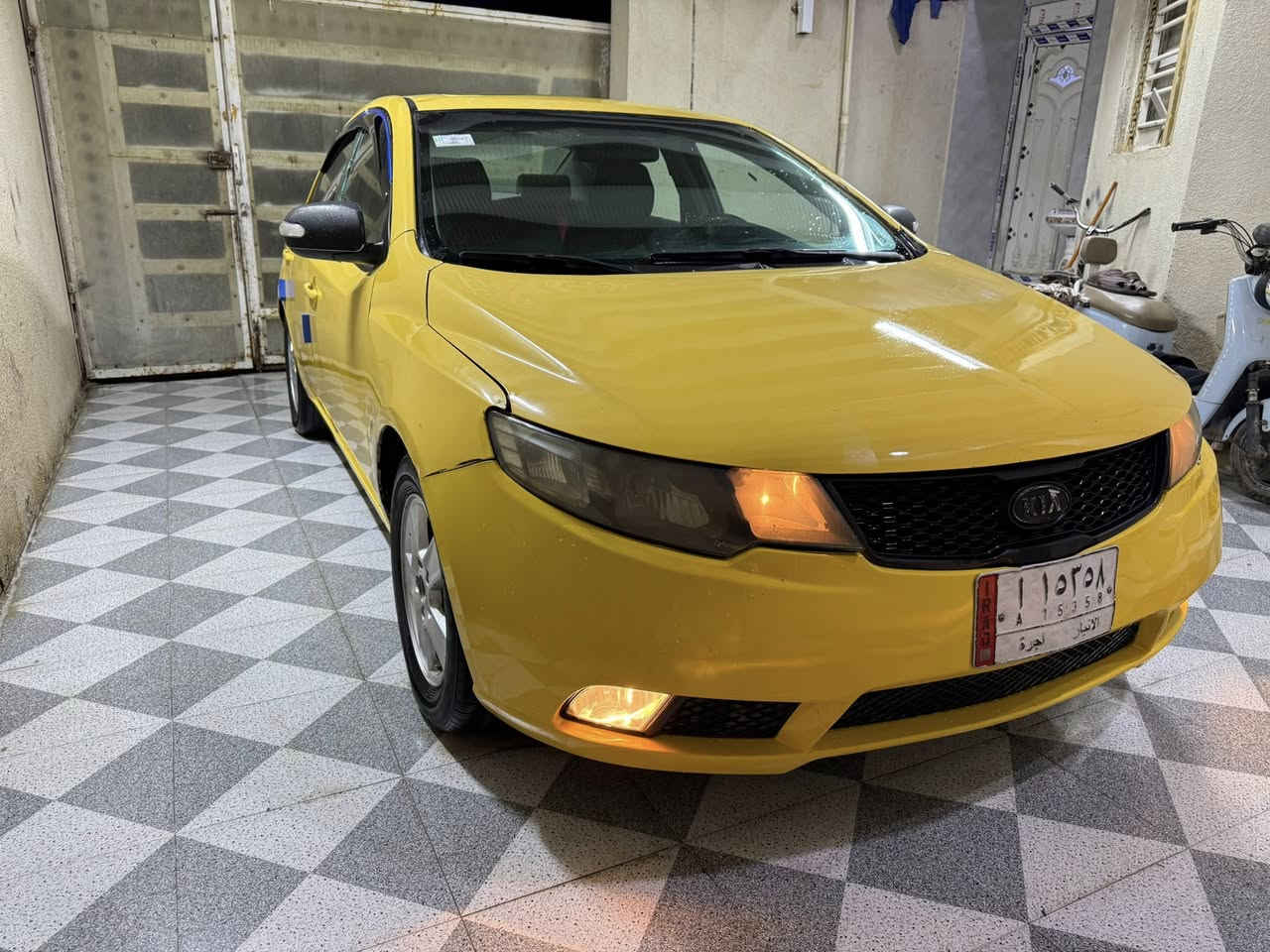 السلام عليكم سيراتو موديل 2010 وارد امريكي حادث امامي محرك 2000 وكير جدد السيارة جاهزه رقم الانبار راعيه بغداد انه مشتري منه السيارة مصفره هئه وغرامات جاهزه للتحويل سنويه صاره شهر منتهيه المحرك دوش ستوني شاده الهه 
السعر 54 العنوان البصره شط العرب 
***********
