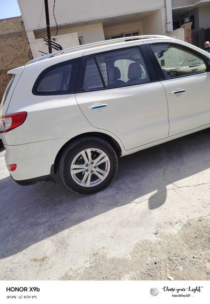 سنتافيا للبيع
مديل ١١
بصمه
٧راكب
6سلندر
رقم بغداد
سونار مرافق مع صور 
مكان سيارة بغداد
الاتصال ***********
