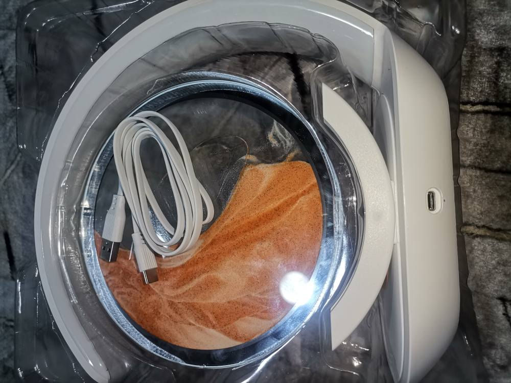 لۆک تەنها تاقیکراوەتەوە رەنگی پرتەقالی نرخی 35 هەزار سێ رەنگی گڵۆپی هەیە مووبایلی پێ شەحن دەکرێتەوە بەبێ وایەر تەنها مووبایلەکەی لەسەر دائەنێت شەحن وەر دەرگرێت گەیاندن هەیە السليمانية, العراق


**إذا كنت صاحب هذا الإعلان وتريد حذفه لأي سبب، رجاءا أرسل رسالة إلى الدعم الفني**