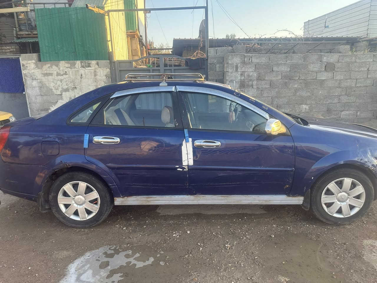 السلام عليكم أوبترا موديل 2005 كير عادي محرك تبخير ويراد سمكره للبيع السعر 38 ورقه بغداد حي العامل 
هاتف ***********
