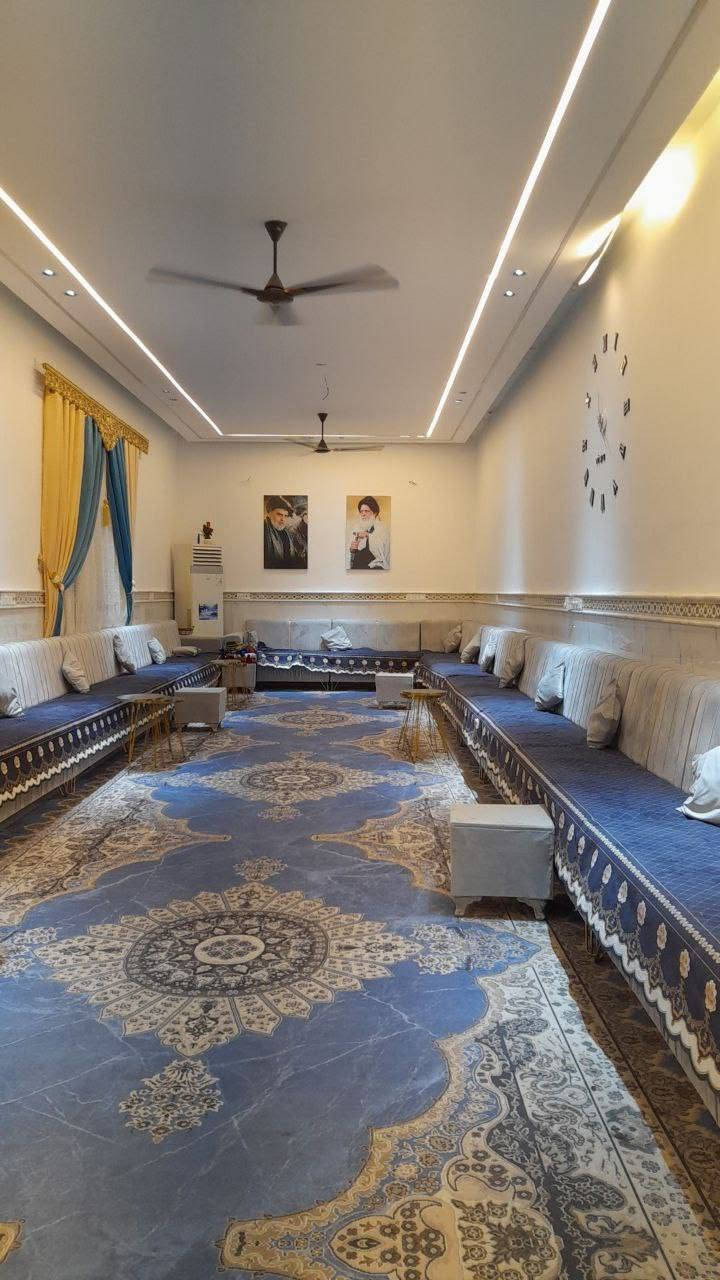 السلام عليكم بيت للبيع المساحه 200 طابقين مع ارض المساحه 1500متر في منطقه المدثره الاتصال على الرقم ***********
