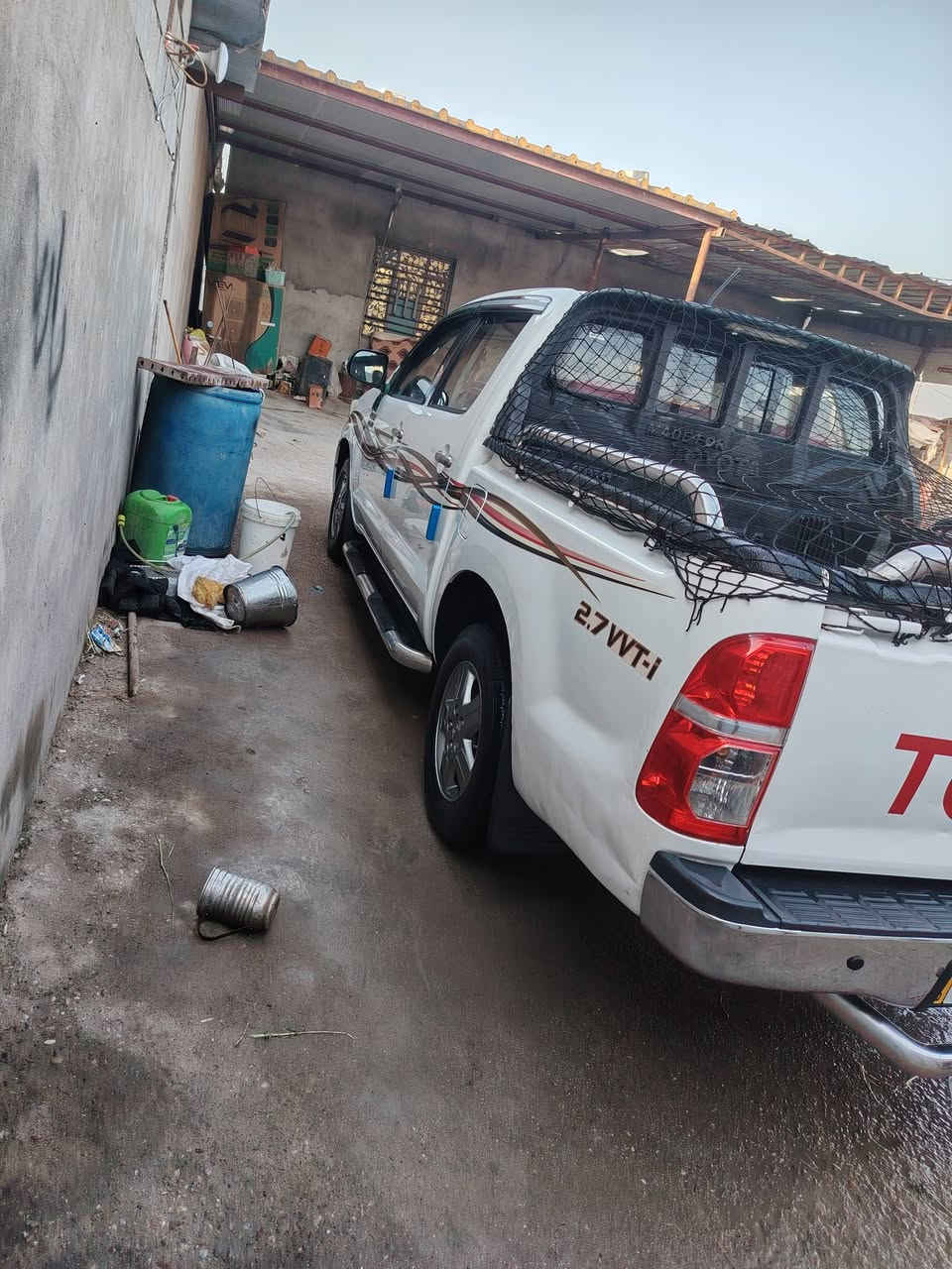 سلام عليكم سياره للبيع مديل 2015 شاصي19كويتي كير وتماتيك كير محرك بل جيس حداده جديده رقم بصره سنويه جديده بسمي رقم الهاتف ***********
