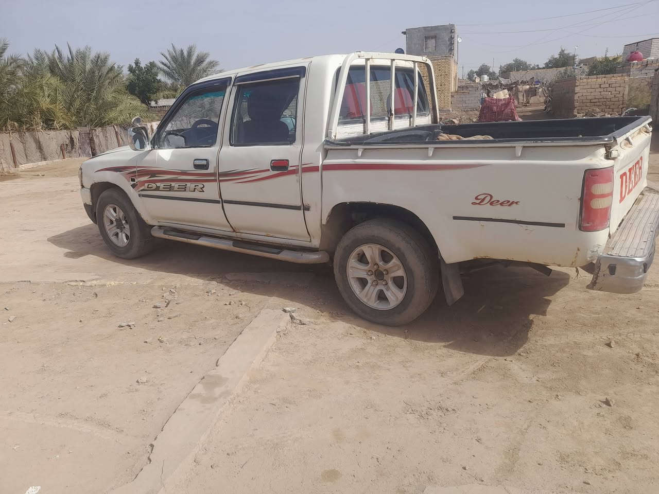 السلام عليكم سياره دير للبيع موديل 2011 رقم ميسان محرك وقير واكسن وشاصي كلهن مقفولات والباقي شوف العين السعر 34 ورقه وبيها مجال مكان ناصريه سيد خيل خاص مغلق اتصل على الرقم ***********
