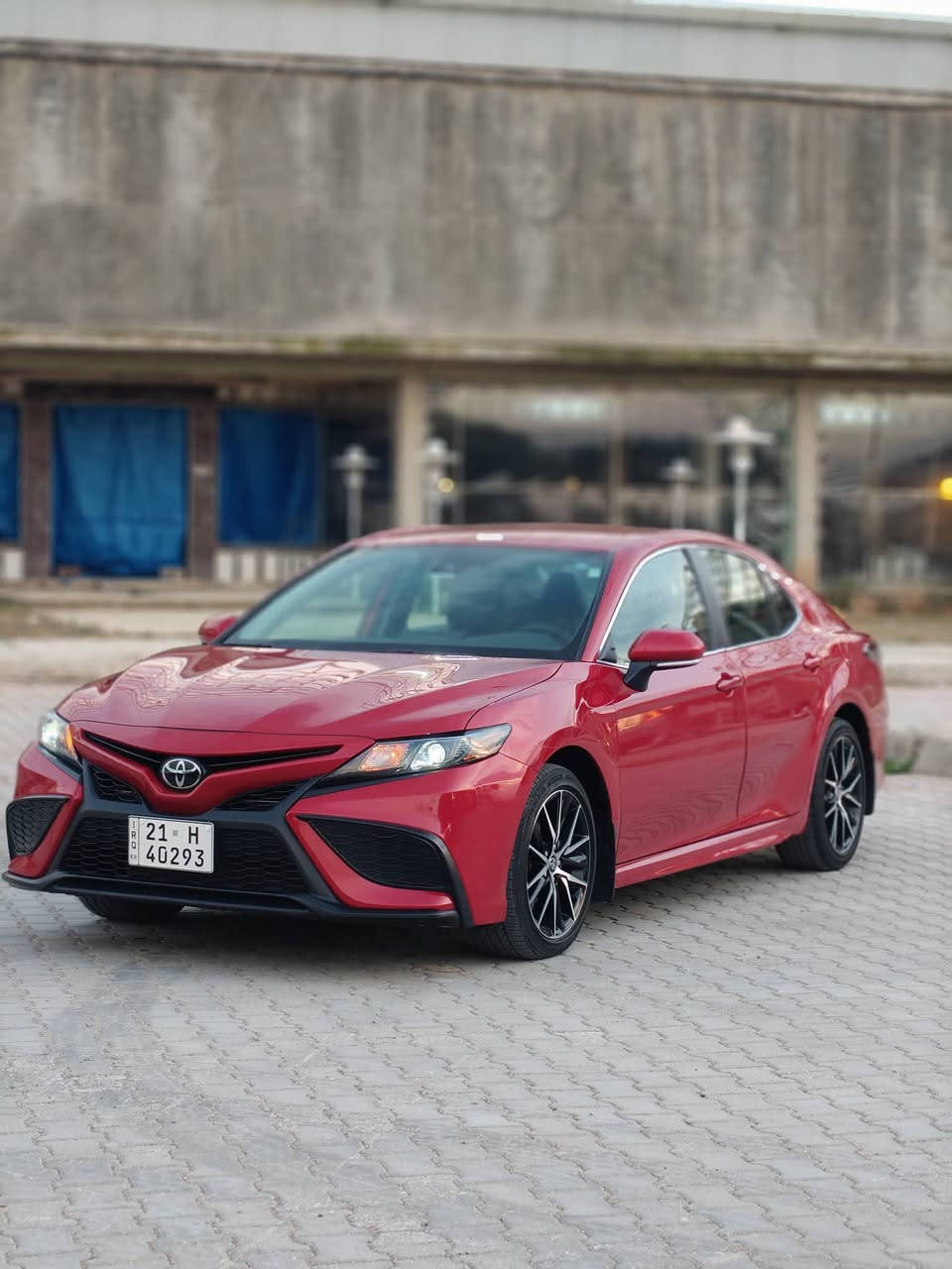 سلام عليكم... تحياتي للجميع. 
           ♦️Toyota_Camry_SE_ 2024♦️  
                ♦️تيوتا_كامري-2024-SE♦️
                   بدون ايرباك بدون صبغ 
موديل 2024
لون  أحمر (دم الغزال) 
الفئه  SE 
محرك 2500 vvt-i ...شرط فحص مكفوله
رادار امامي توقف ذاتي +تحديد مسار
رادار خلفي توقف ذاتي  
رادار جانبي +نقاط عمياء 
كامره خلفيه 
كشن سائق كهربائي  
كشنات نص جلد
شاشه  مسجل كبيره XM
أشاير مري جانبي   
فول تحكم استيرن
كروس سرعه (بثبت سرعه)
 ثلاث انظمه قياده (عادي +سبورت+ أيكو) 
ويل كروم حجم 18
مانع تزحلق +Abs 
تحكم مري جانبي كهربائي
لايتات فول زينون  
......................................................................... سياره بدون صبغ بدون ايرباك بجم كبس صندوك كبس دعاميات بدون صبغ  _ضرره كلش بسيط (بابين تبديل بلاد شركه ) سياره ماشيه 16 الف فقط(صور الضرر فحص سونار بالمنشور)
 رقم سليمانيه دولي سنويه نافذه لغايه 2020  
سعر اتصل او تفضل خاص تدلل 

مكان سياره ديالى ..خانقين ..استفسار اكثر اتصل ع رقم ***********
