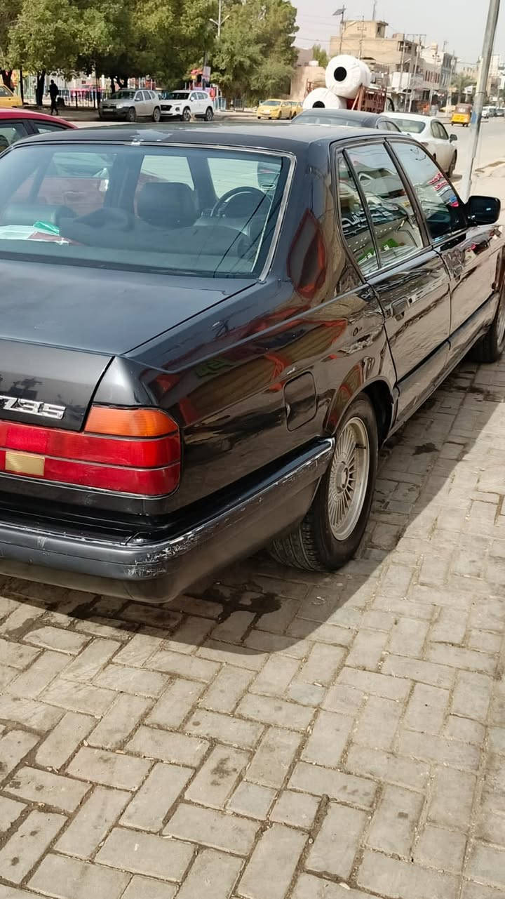 سلام عليكم بي ام البيع ماناقصه اي شي سعر ٥٠رقم ***********
