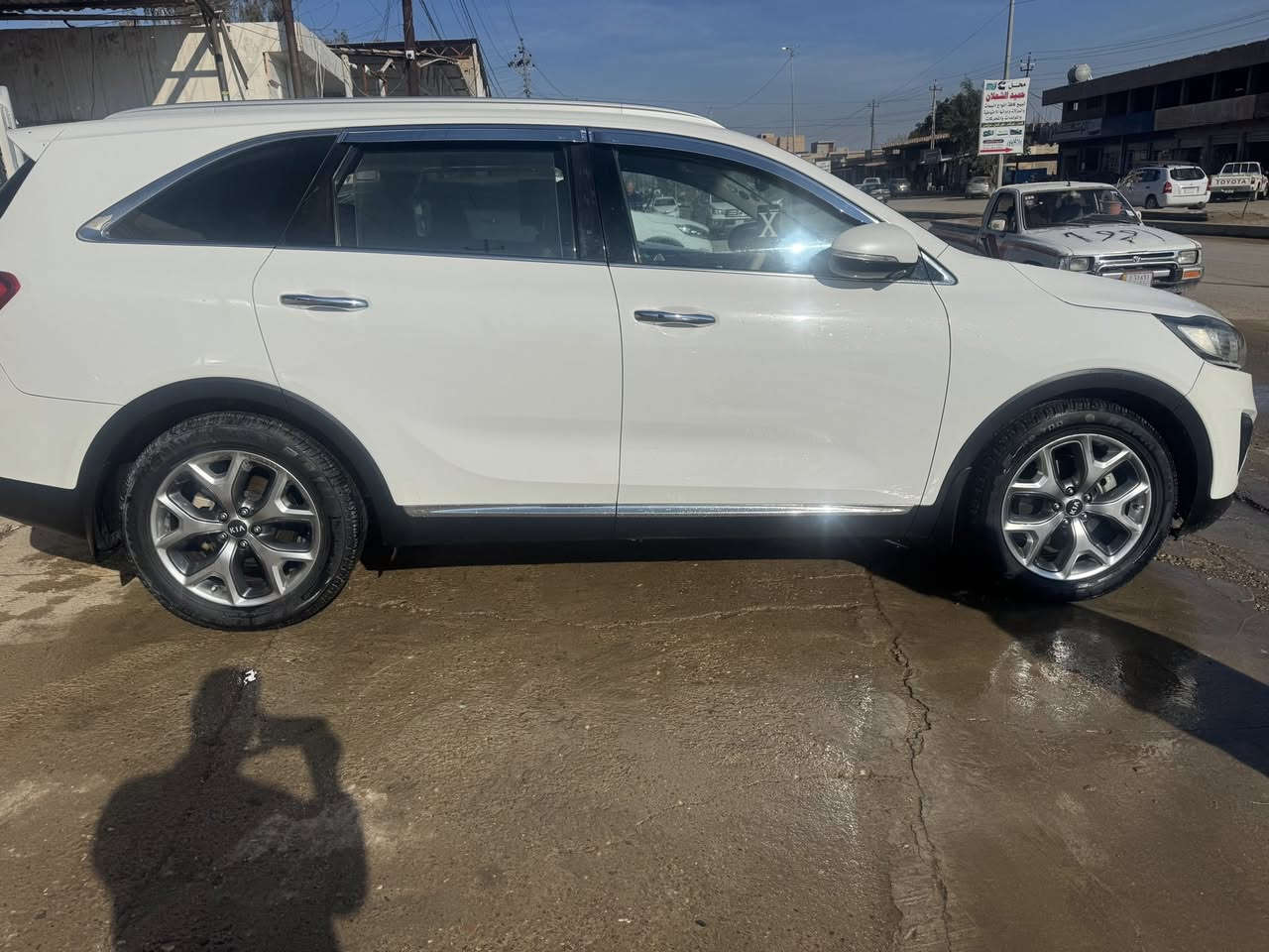 سورنتو ٢٠١٥ خليجي ٦سلندر ماشيه ١٠٧الف بيها رصعات بصيطه موضحه بل سونار  السونار مرفق بل منشور مكان السياره سامراء السعر ١٩٠ بيهامجال الاستفسار***********
