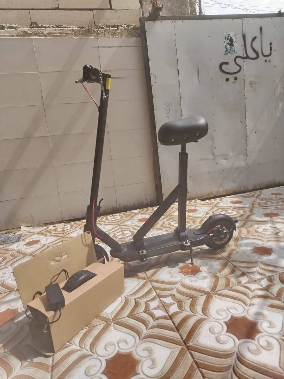 سكوتر للبيع اسم السكوتر سكوتر-Pro2 سكوتر نظيف واستعمال قليل تقريبا شهر عليك كشن فصال هو وحديده
سعره بالمنشر 550 من غير الكشن والحديد 

وانا رايده ب 300 سرعه سكوتر 25 يكفي شاحنه 30 كيلو المكان البصره الحيانيه

رقم الجوال ***********
