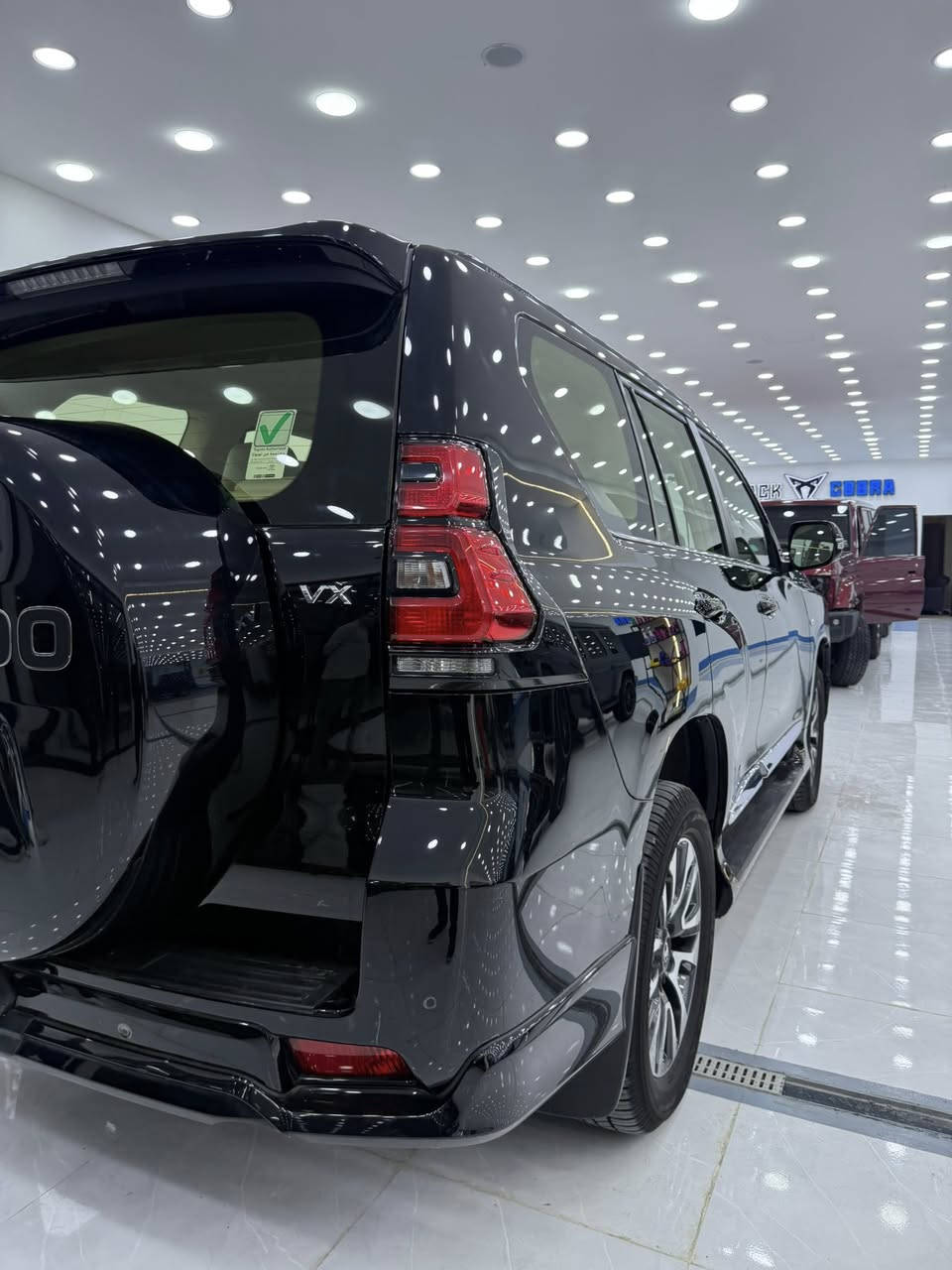 سلام عليكم اخواني للبيع أو مراوس PRADO موديل 2023 ماشي 41000الف  KM موصفاتVX سيارة مغلف PPF مكفول كفال عامة مكان سيارة اربيل رقم تلفون ✅☎️***********
***********
