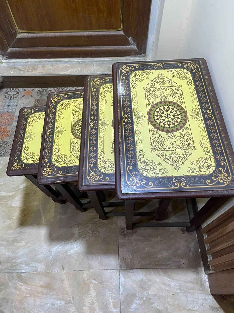 السلام عليكم ميز وكراسي للبيع وطبلات اي ضرر مابيهم الميز بيجي سادة السطح مالته الأسود ينشل يعني لود بيجي  فقط الأسود احنة حاطي  يتكبر ويتصغر مكانه العطيفيه


**إذا كنت صاحب هذا الإعلان وتريد حذفه لأي سبب، رجاءا أرسل رسالة إلى الدعم الفني**